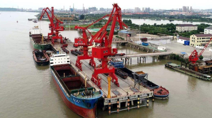 和龙概述露天料场港口封闭问题的实行方法